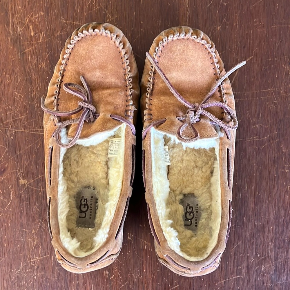 UGG Dakota Mocassin Slippers in chestnut, Women’s size 8